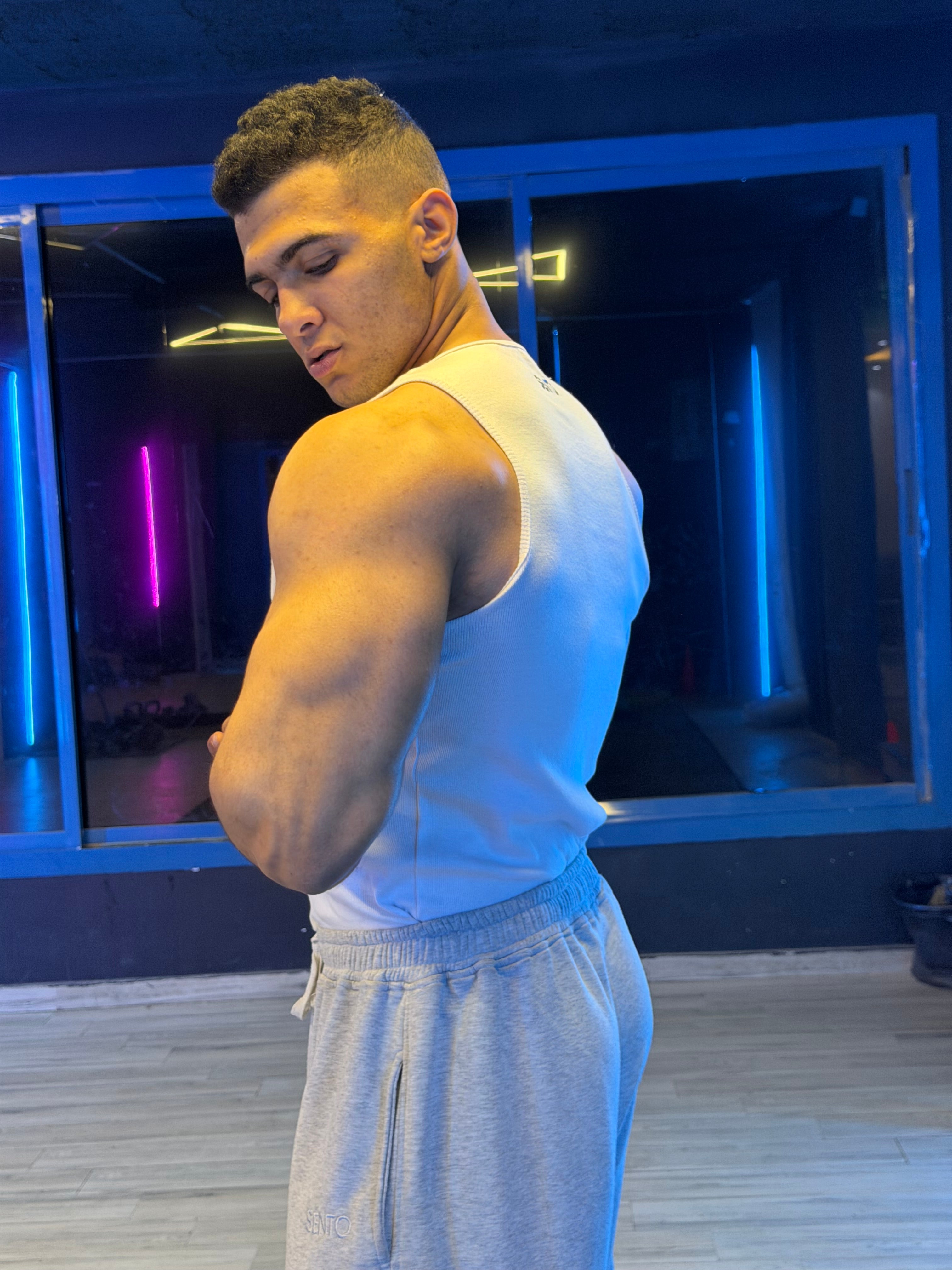 basic tank top (tank-top)