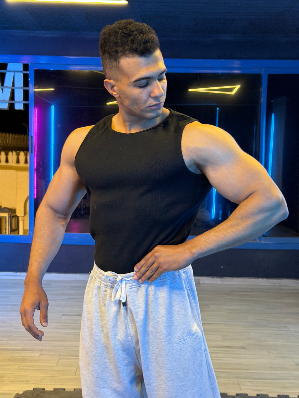 basic tank top (tank-top)